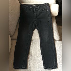 Used Universal Thread black jeans